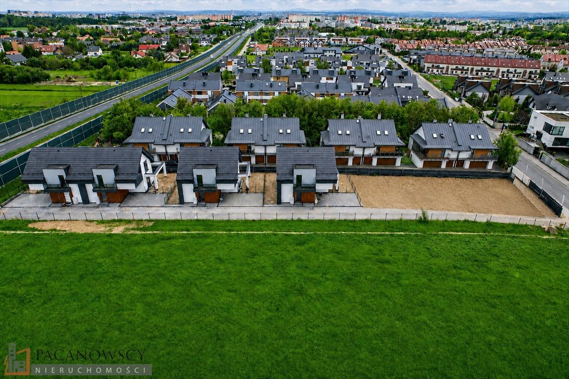 Nowoczesny dom bliźniak z tarasem i balkonem w Zielonkach Zielonki  154m2 Foto 1