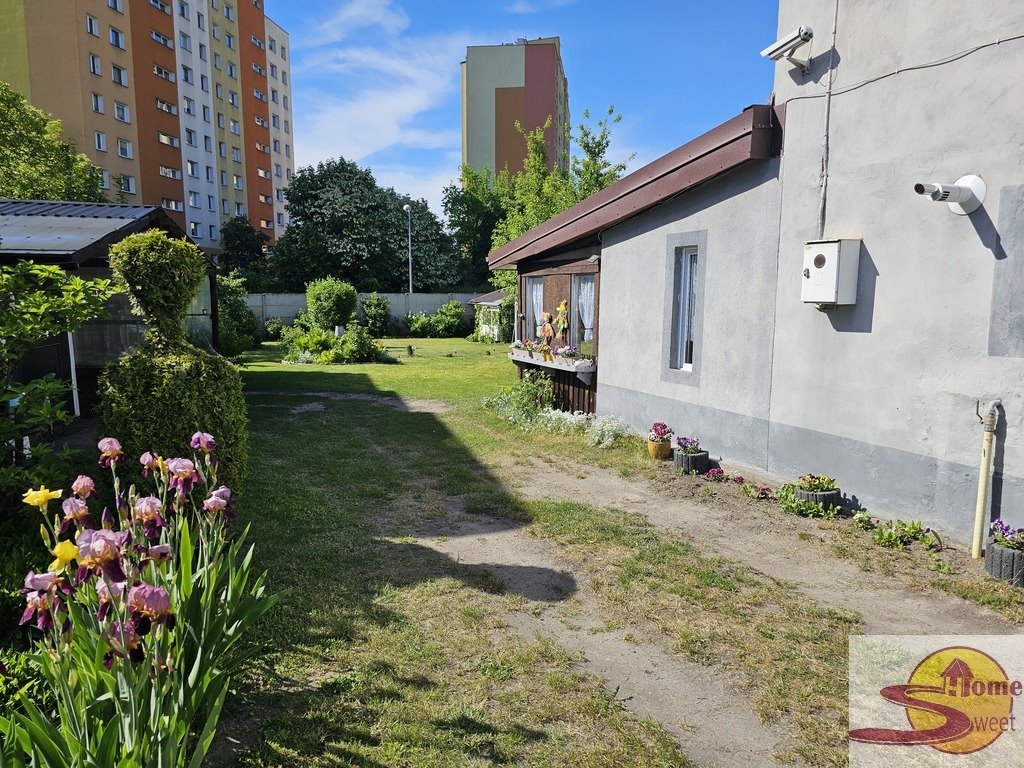 Urokliwy dom z cegły i drewna na dużej działce w Radomiu Radom, Borki  38m2 Foto 1
