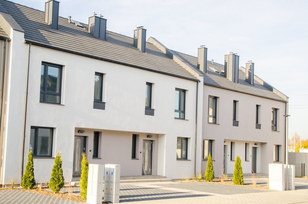 Dom 82m² z ogródkiem na kameralnym osiedlu w Plewiskach Plewiska  82m2 Foto 1