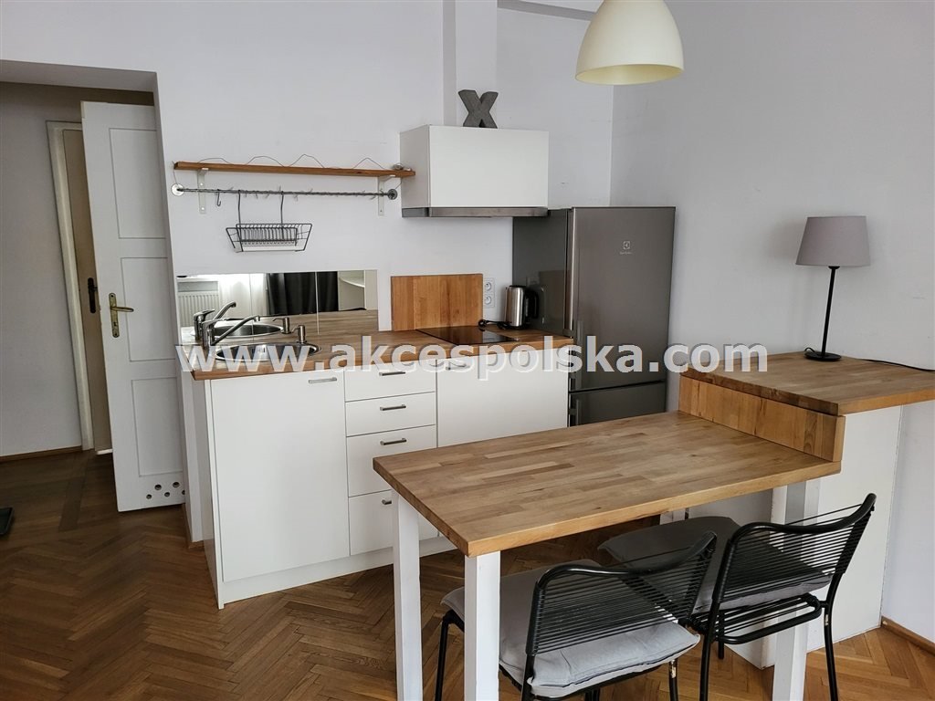 Dwupokojowe mieszkanie 31 m² przy Placu Bankowym - akceptacja zwierząt Warszawa, Śródmieście, al. Solidarności  31m2 Foto 1