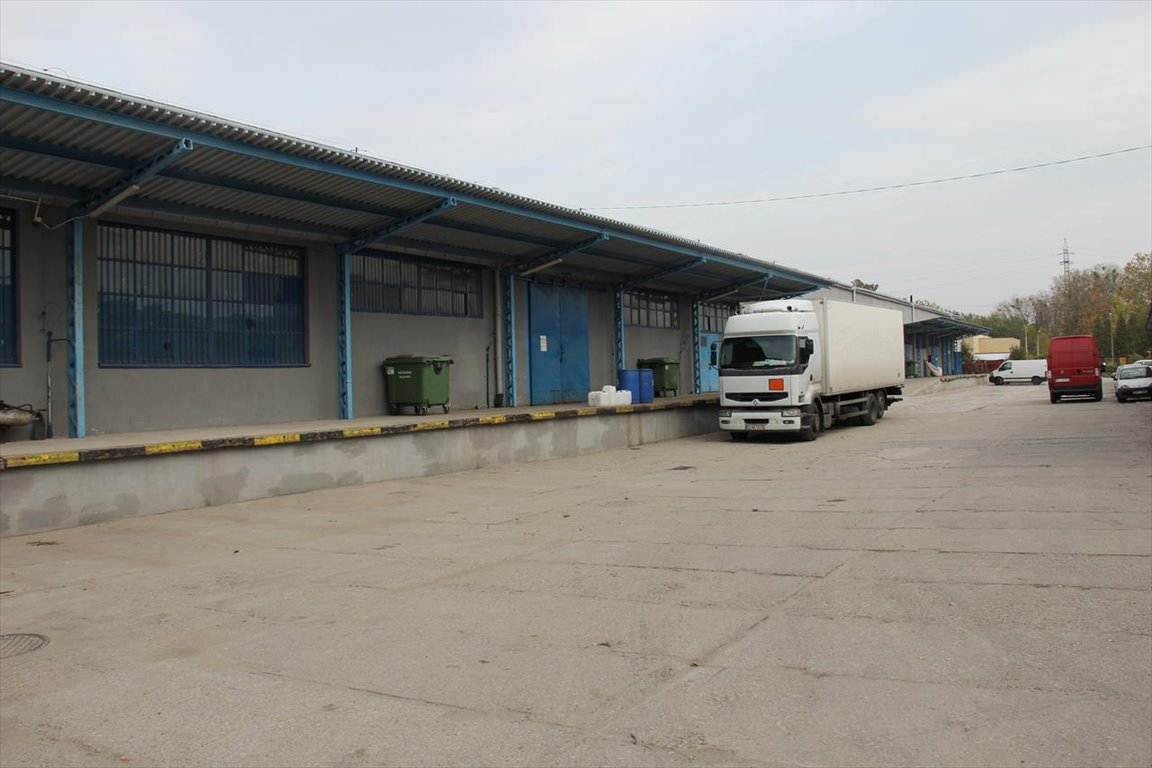 Magazyn 75 m² z rampą, wys. 5,8 m, bez prowizji Skierniewice, Sobieskiego 75  75m2 Foto 1