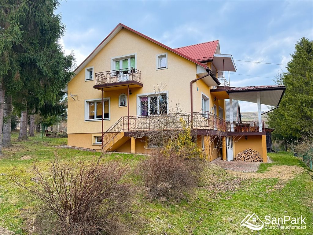 Dom z potencjałem w Bukowcu – 173 m², 20 arów, blisko Jeziora Solińskiego Bukowiec  173m2 Foto 1