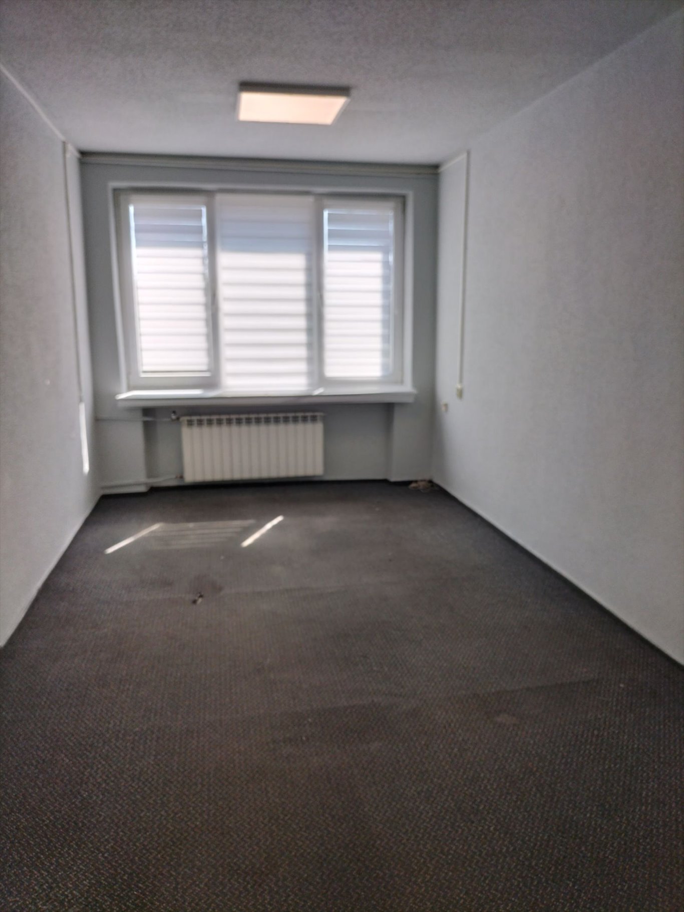 Nowoczesny lokal biurowy 20,3 m² z parkingiem i ochroną Radom, Chorzowska 3  20m2 Foto 1