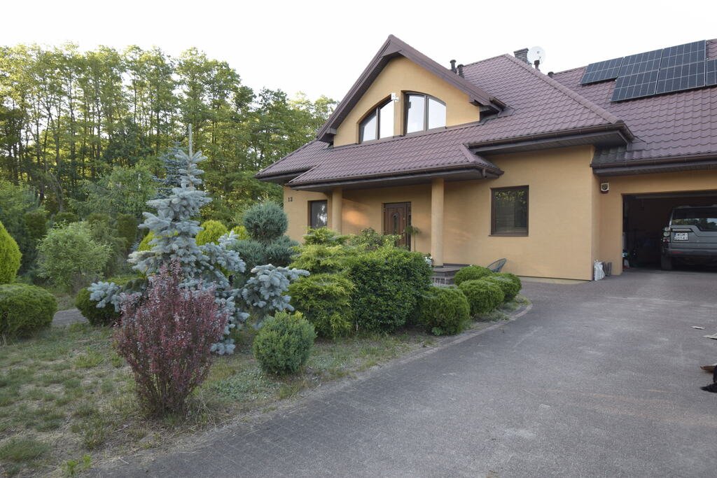 Zapraszam do obejrzenia domu 254 m² z fotowoltaiką i kominkiem Henryszew  254m2 Foto 1