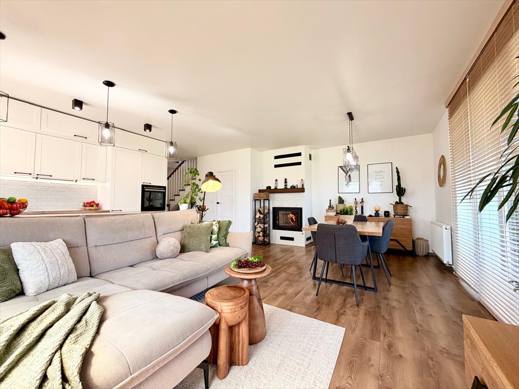 Nowoczesny dom bliźniak z 2019 r. 130 m2, atrakcyjna działka Słupsk, Bolesławice  131m2 Foto 1