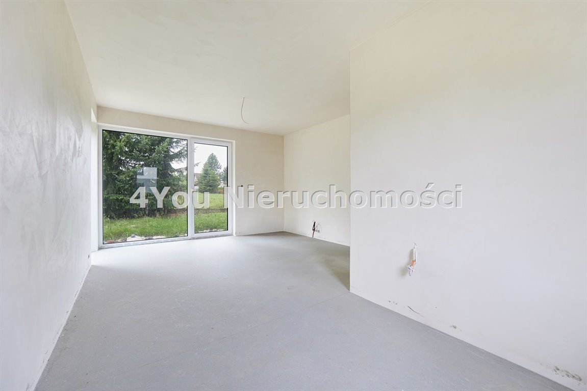 Zapraszam do obejrzenia 50 m² apartamentu z ogródkiem i 2 miejscami parkingowymi: Bielsko-Biała