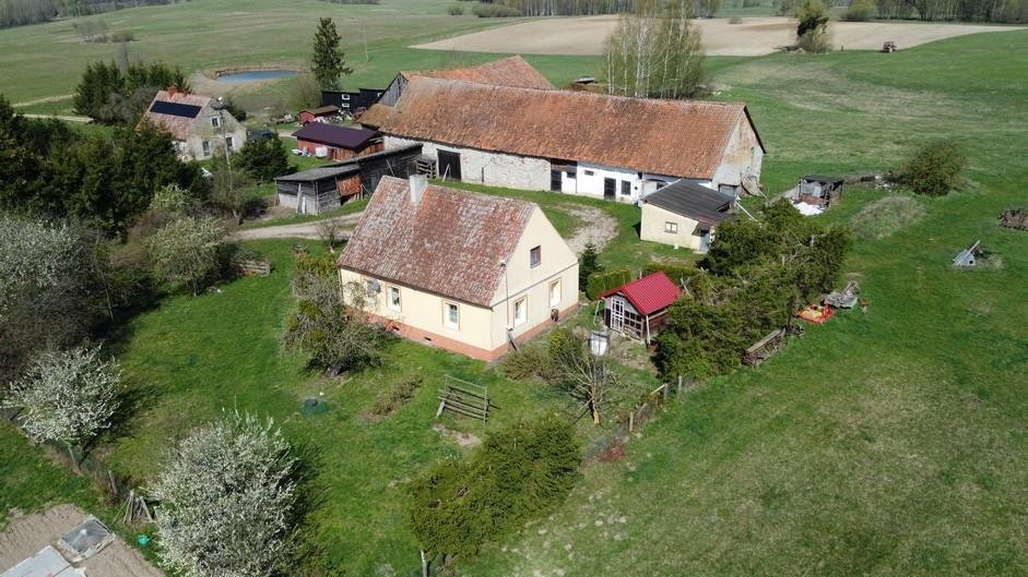 Siedlisko na Mazurach z 3 pokojami i stodołą - zapraszam Jakunówko  104m2 Foto 1