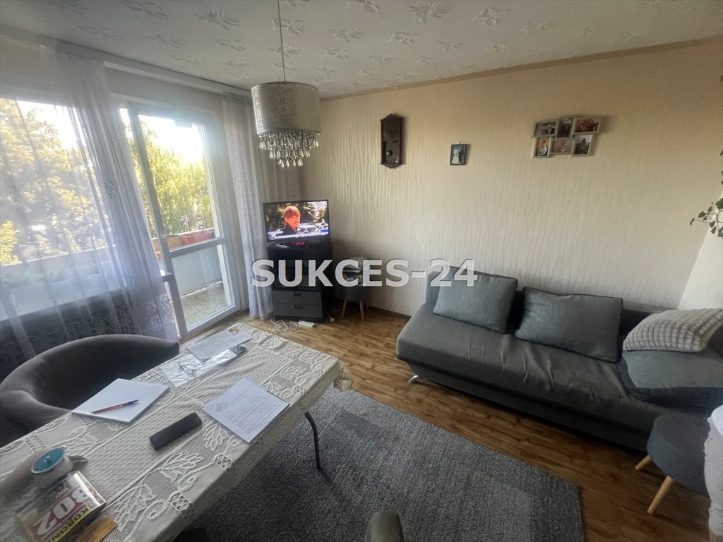 Przestronne 3-pokojowe mieszkanie z loggią i piwnicą - polecam! Kraków, Mistrzejowice  47m2 Foto 1