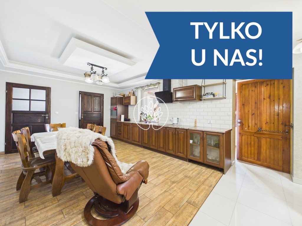 Dwupokoleniowy dom z garażem i dużym ogrodem w centrum Mrocza  233m2 Foto 1