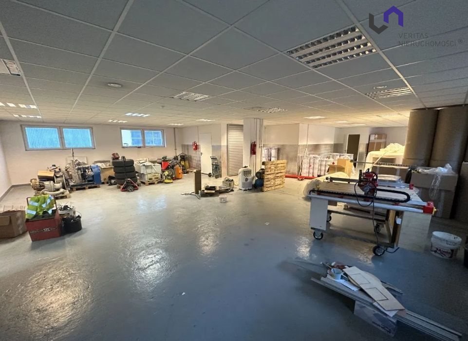 300 m2 magazyn z parkingiem i ochroną, wysoka 3m Mikołów  300m2 Foto 1