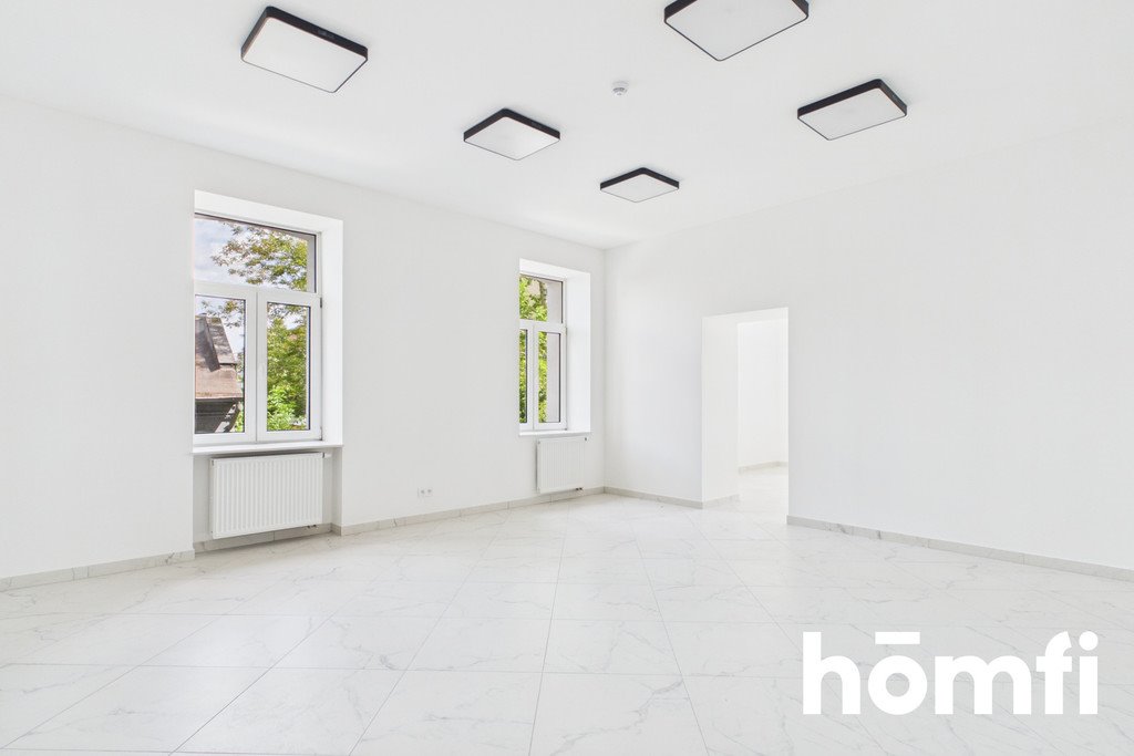 Polecam przestronny lokal biurowo-usługowy w zabytkowej Resursie Dąbrowa Górnicza, Korzeniec, 3 Maja  51m2 Foto 1