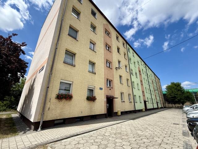 Mieszkanie dwupokojowe na sprzedaż Krapkowice, osiedle 1000-lecia  45m2 Foto 1