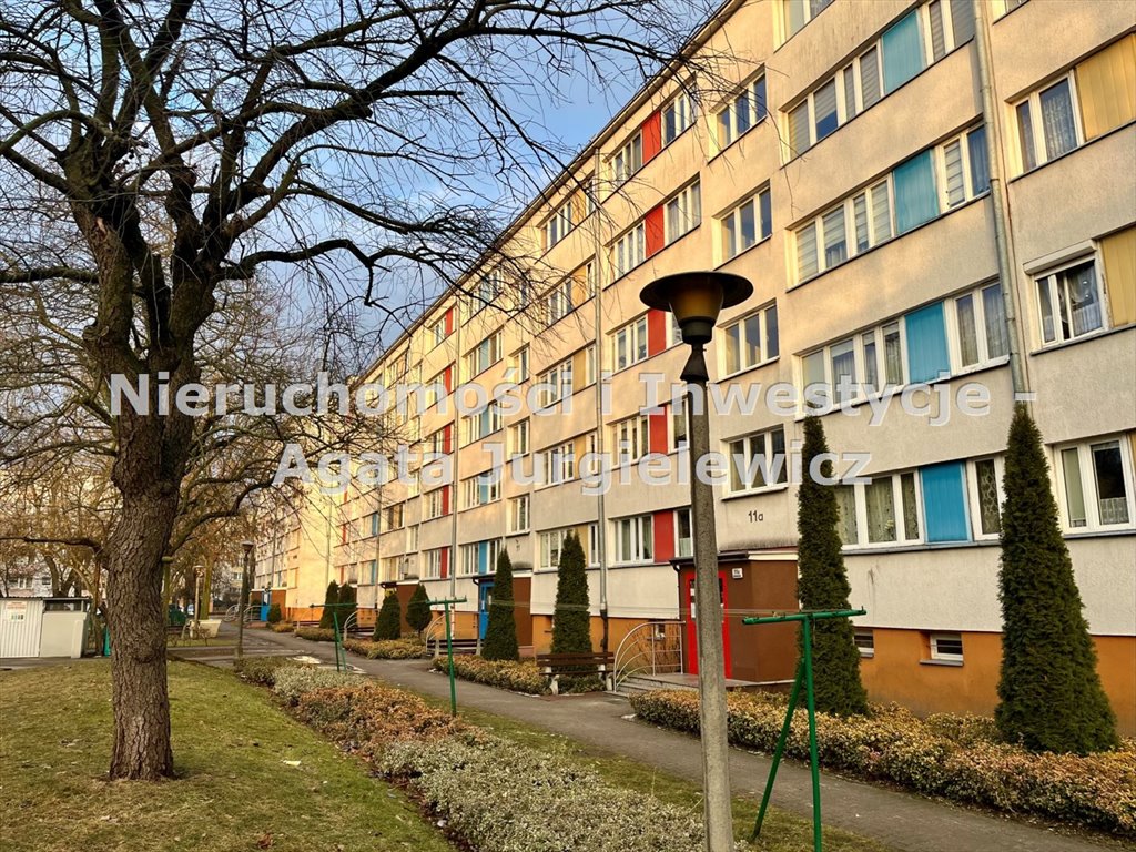 Przestronne 45 m2 do remontu z balkonem i nowymi instalacjami Oleśnica  45m2 Foto 1