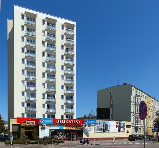 Lokal handlowy 620 m2 w centrum Kołobrzegu, gotowy do działalności Kołobrzeg, Ludwika Waryńskiego 2  620m2 Foto 1