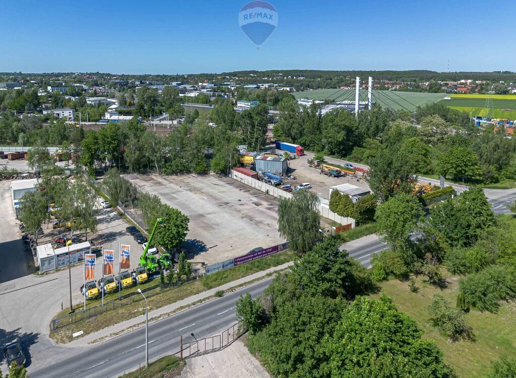Wynajem działki przemysłowej 3003 m² z biurem i pełnym uzbrojeniem Poznań, Szarych Szeregów  3 003m2 Foto 1