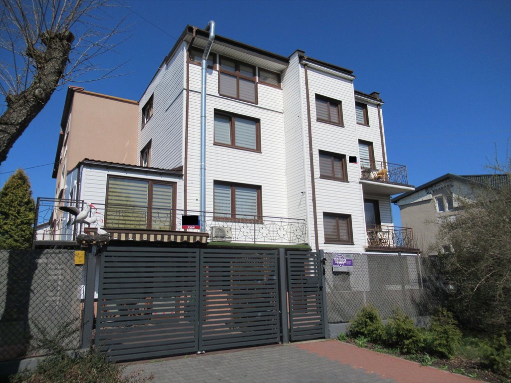 Inwestycyjny dom z 14 pokojami i 23 miejscami noclegowymi Ząbki, Stefana Batorego  294m2 Foto 1