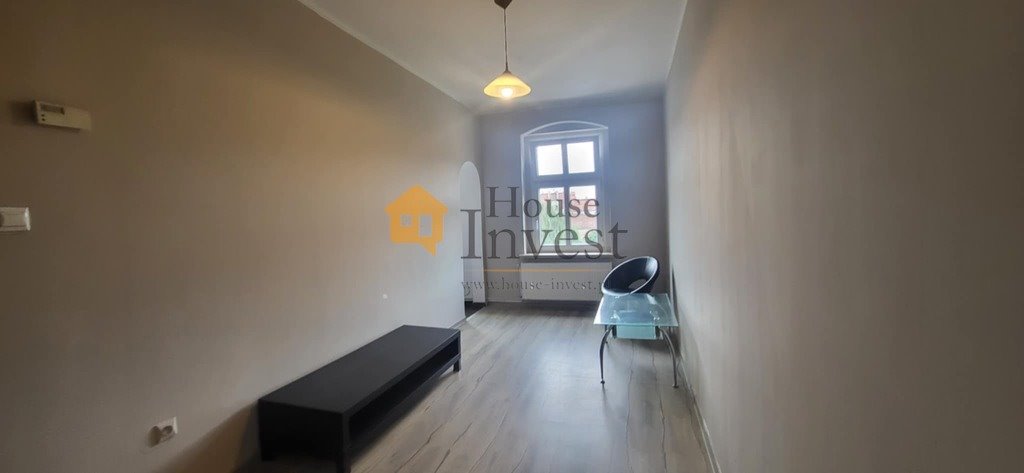 Do sprzedania jasne 27,36 m² mieszkanie z potencjałem w Legnicy Legnica, Stefana Czarnieckiego  27m2 Foto 1