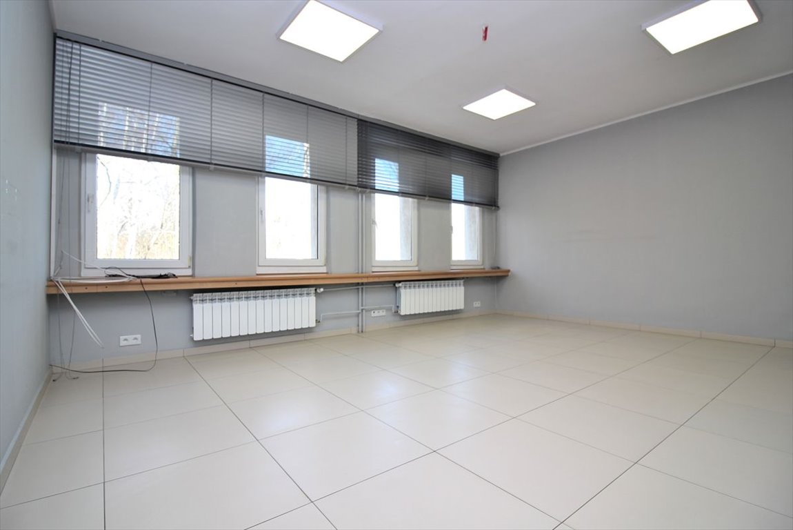 Wynajem lokalu 87m² w centrum Gliwic, parking i ochrona Gliwice, Toszecka  87m2 Foto 1