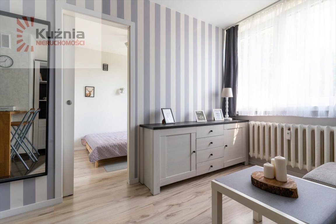 Sprzedam 26m² na Bielanach z pełnym umeblowaniem: Warszawa Bielany: Honoriusza Balzaka