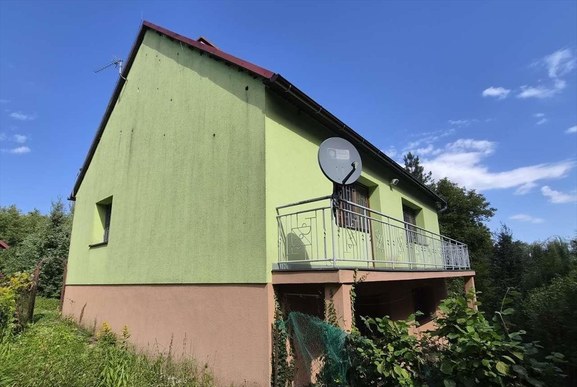 Na sprzedaż przestronny dom 100 m² z potencjałem w Gruszowie: Gruszów