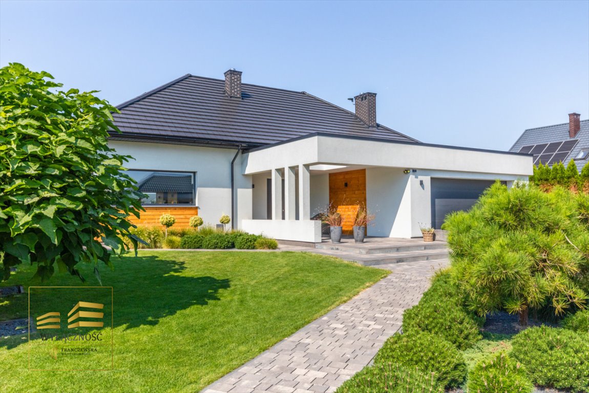 Nowoczesny dom z basenem i garażem, 165,5 m², Ludwin-Kolonia Ludwin-Kolonia  166m2 Foto 1