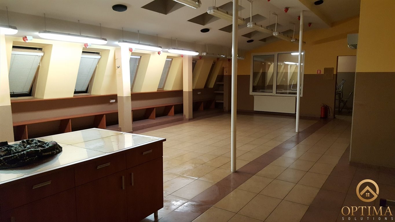 Lokal użytkowy na wynajem Brzeziny  160m2 Foto 3