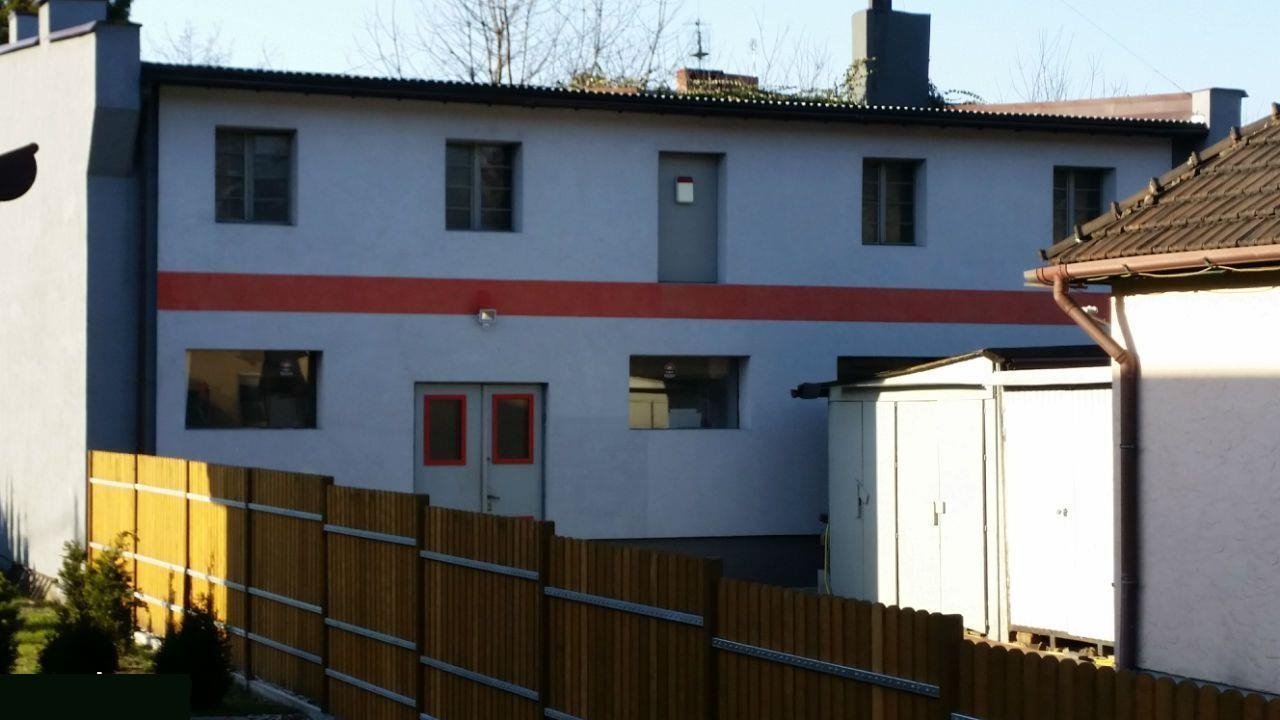 Wynajem lokalu 165 m2 z własną centralą i szatnią Świętochłowice  165m2 Foto 1