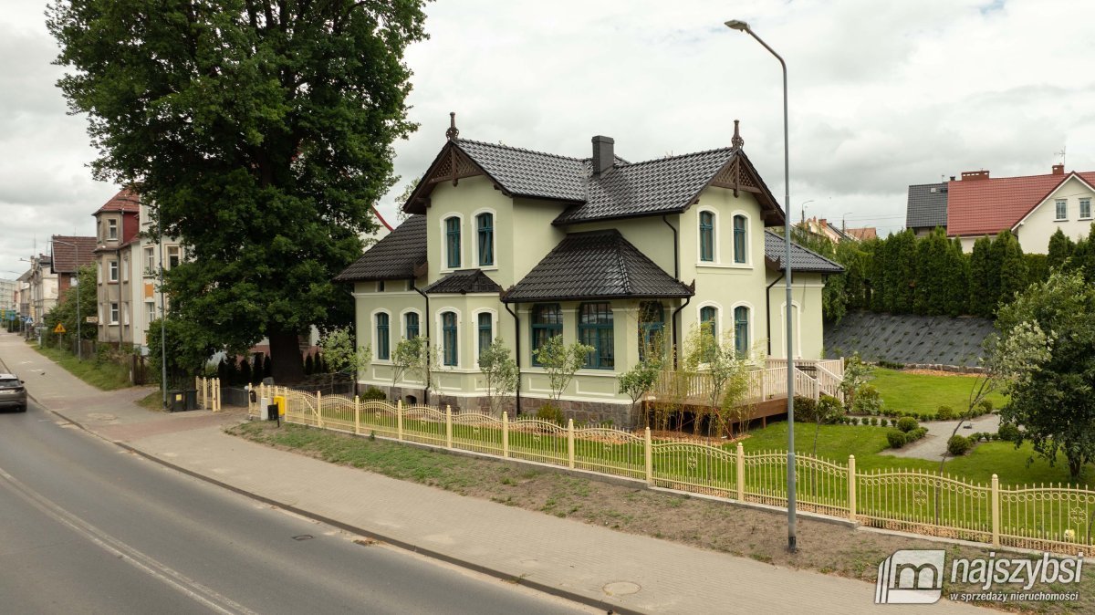 Odrestaurowana willa z historią, 8 pokoi, centrum Świdwina zapraszam Świdwin, Centrum  350m2 Foto 1