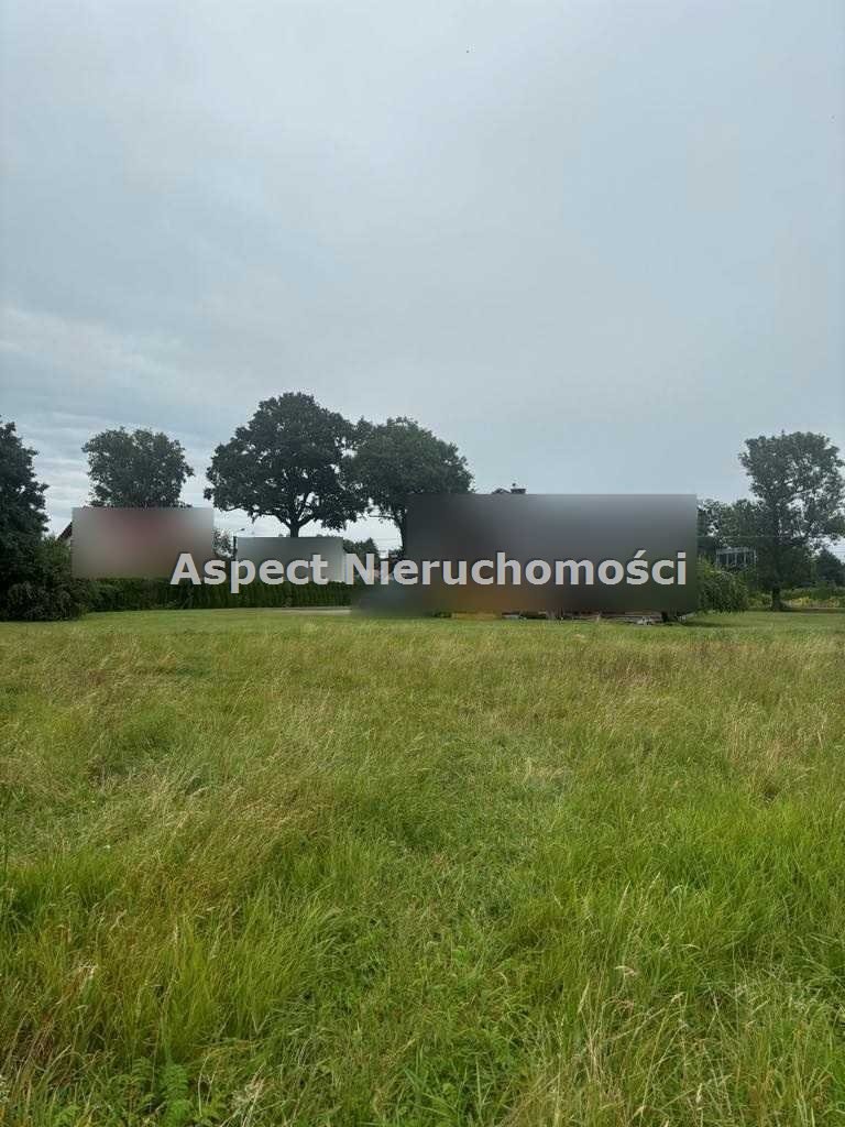 Działka budowlana na sprzedaż Strumień  1 000m2 Foto 1