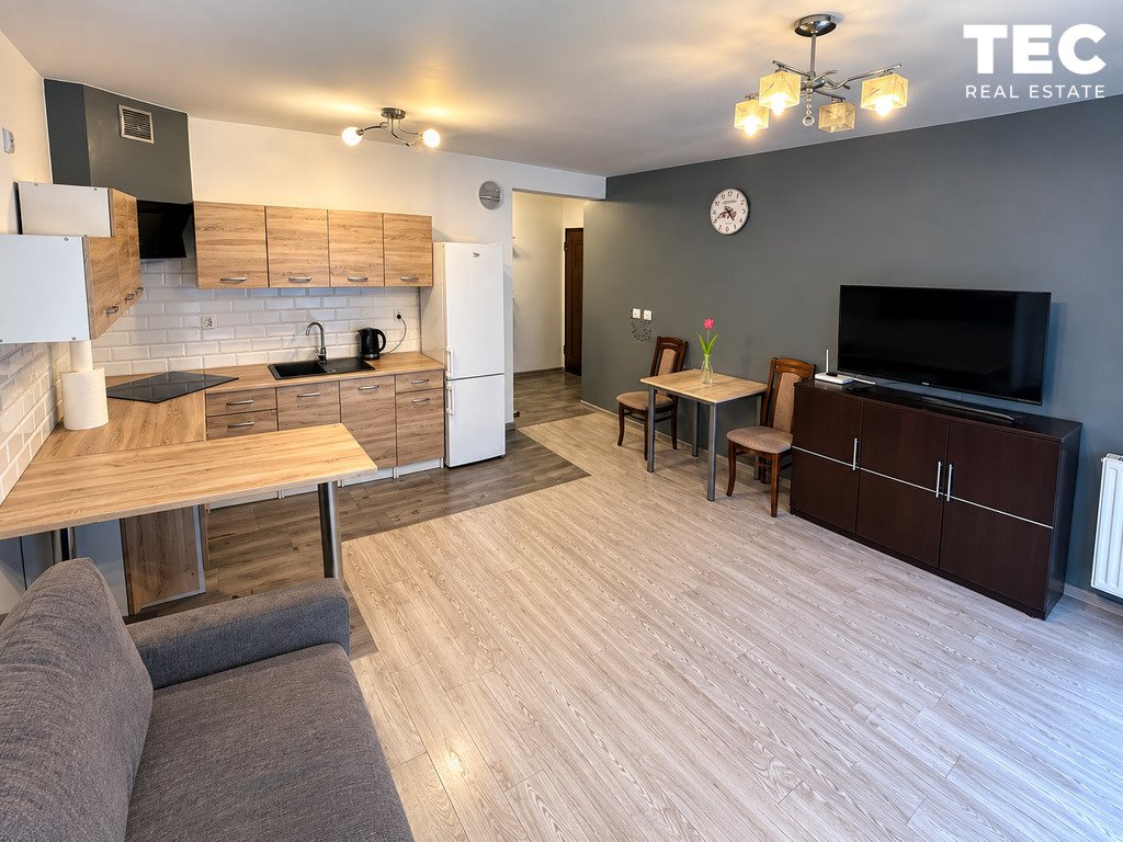Polecam 2-pokojowe mieszkanie 42 m² z ogródkiem w Krakowie: Kraków: Macieja Dębskiego