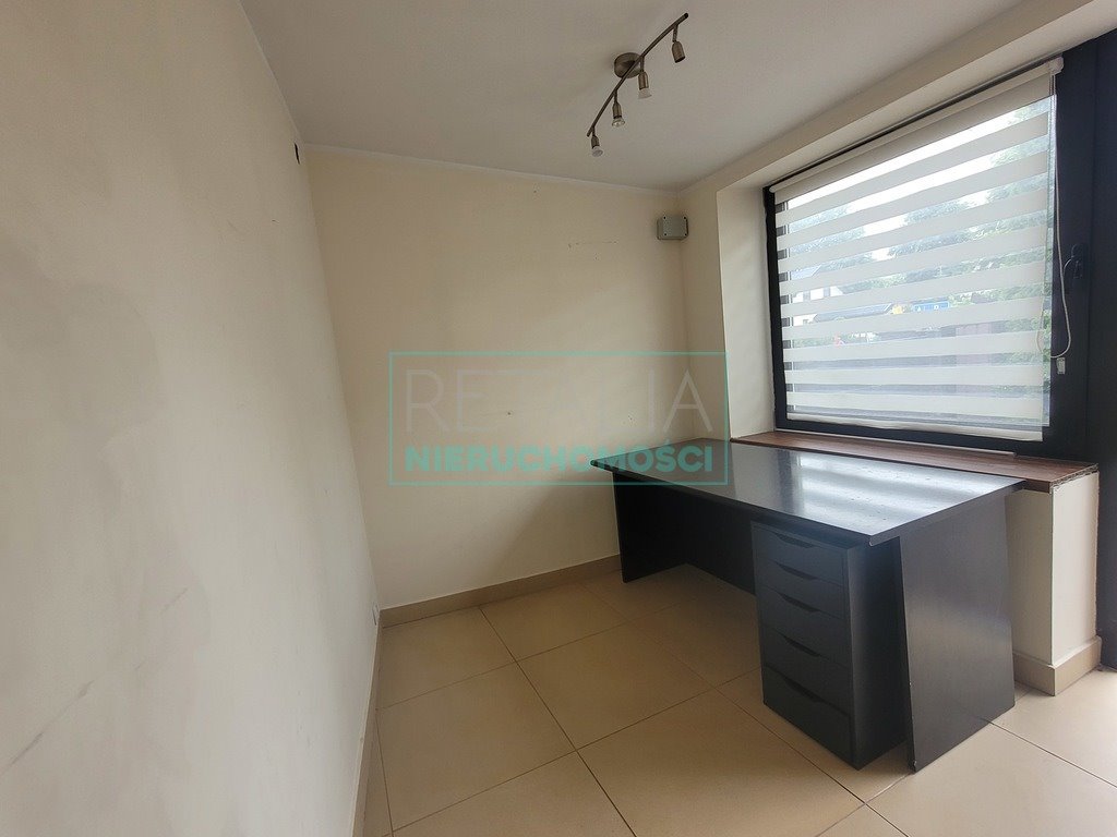 Lokal biurowy 23 m2 z ogrzewaniem podłogowym i parkingiem Grodzisk Mazowiecki  23m2 Foto 1