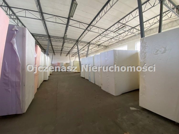 Na wynajem hala 400 m² z rampą i możliwością podziału Potulice  400m2 Foto 1