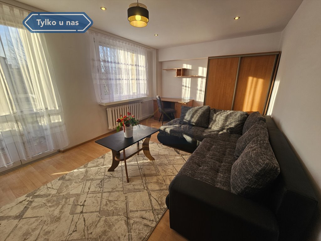 Mieszkanie dwupokojowe na wynajem Częstochowa, Centrum  45m2 Foto 1