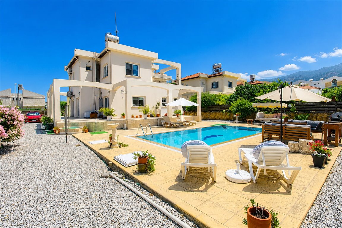 Luksusowa willa z basenem i ogrodem w Lapta, 220 m2 Cypr, Alsancak, Alsancak, Girne, Cypr Północny  220m2 Foto 1