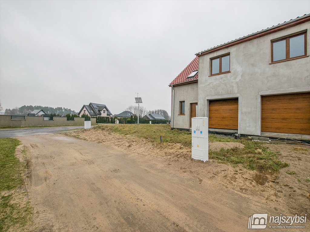 Dom bliźniak z garażem - własna aranżacja 126,6 m² Nowogard, okolice  127m2 Foto 1