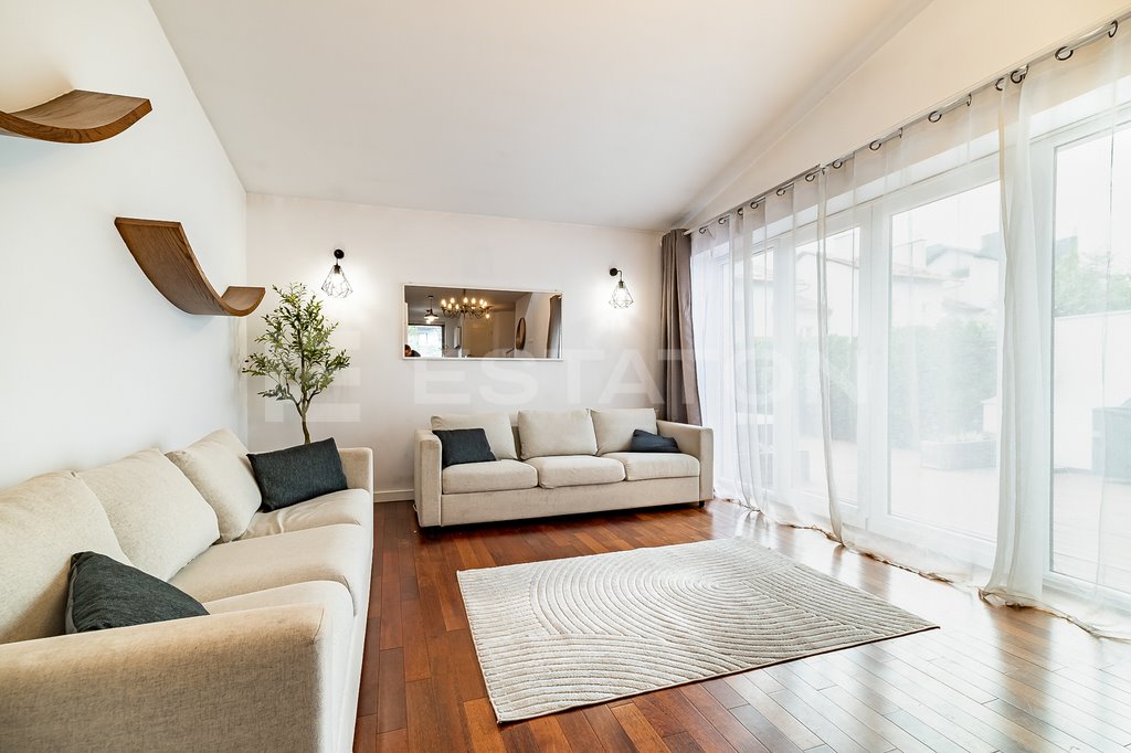 Przestronny dom z tarasem, jacuzzi i ogrodem w Rzeszowie Rzeszów, Przyjazna  261m2 Foto 1