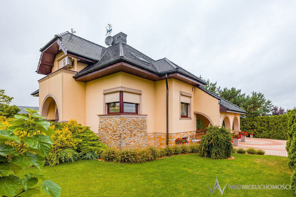 Ekskluzywny dom 260 m² z marmurowym kominkiem i ogrzewaniem podłogowym Długołęka  260m2 Foto 1