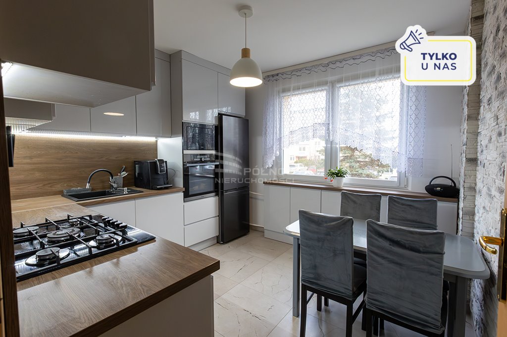 Mieszkanie czteropokojowe  na sprzedaż Żarów, Bolesława Krzywoustego  79m2 Foto 1