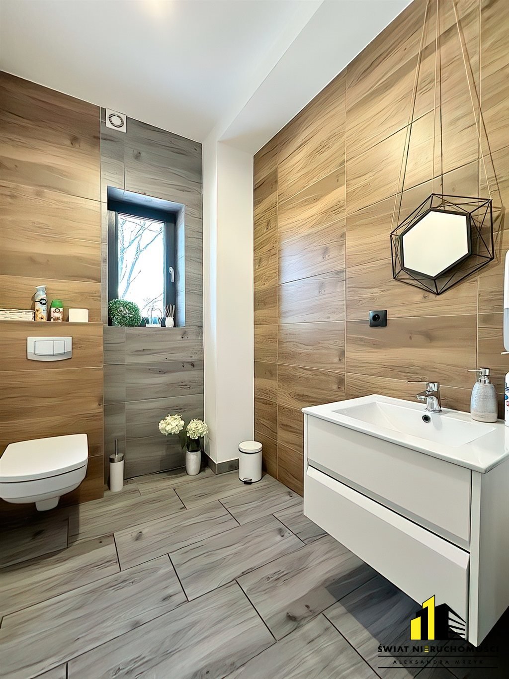 Wynajem lokalu 40 m2 w Cieszynie – idealny na własny biznes Cieszyn  40m2 Foto 1