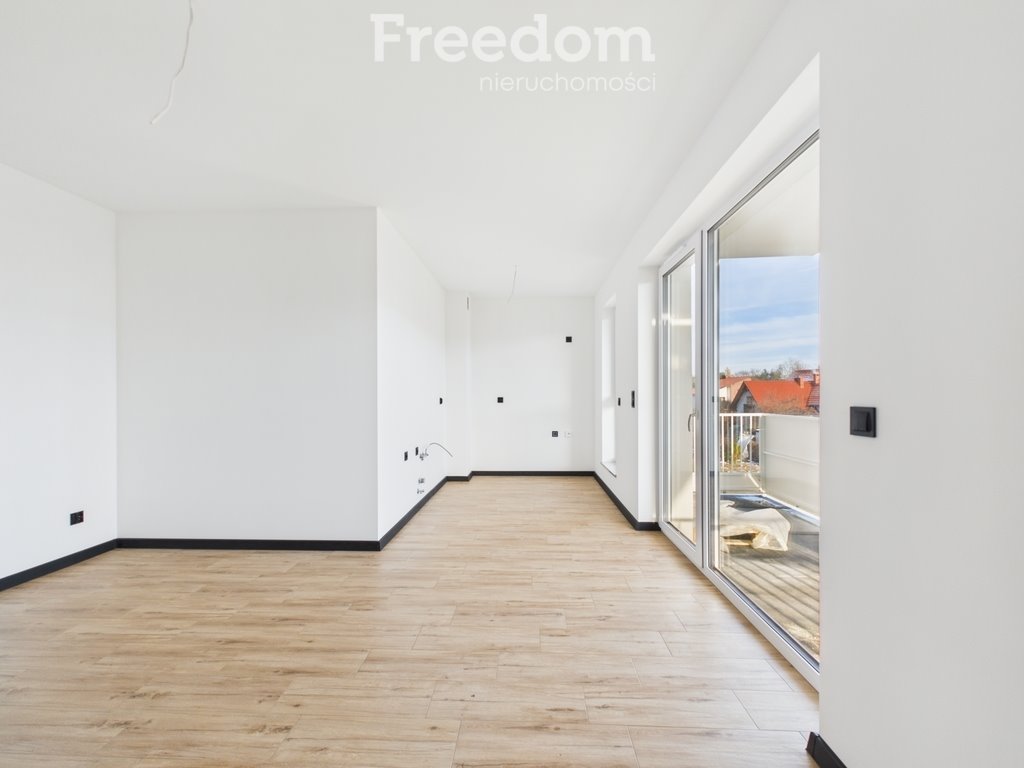 Kawalerka na sprzedaż Niemodlin, Wiolinowa  27m2 Foto 1