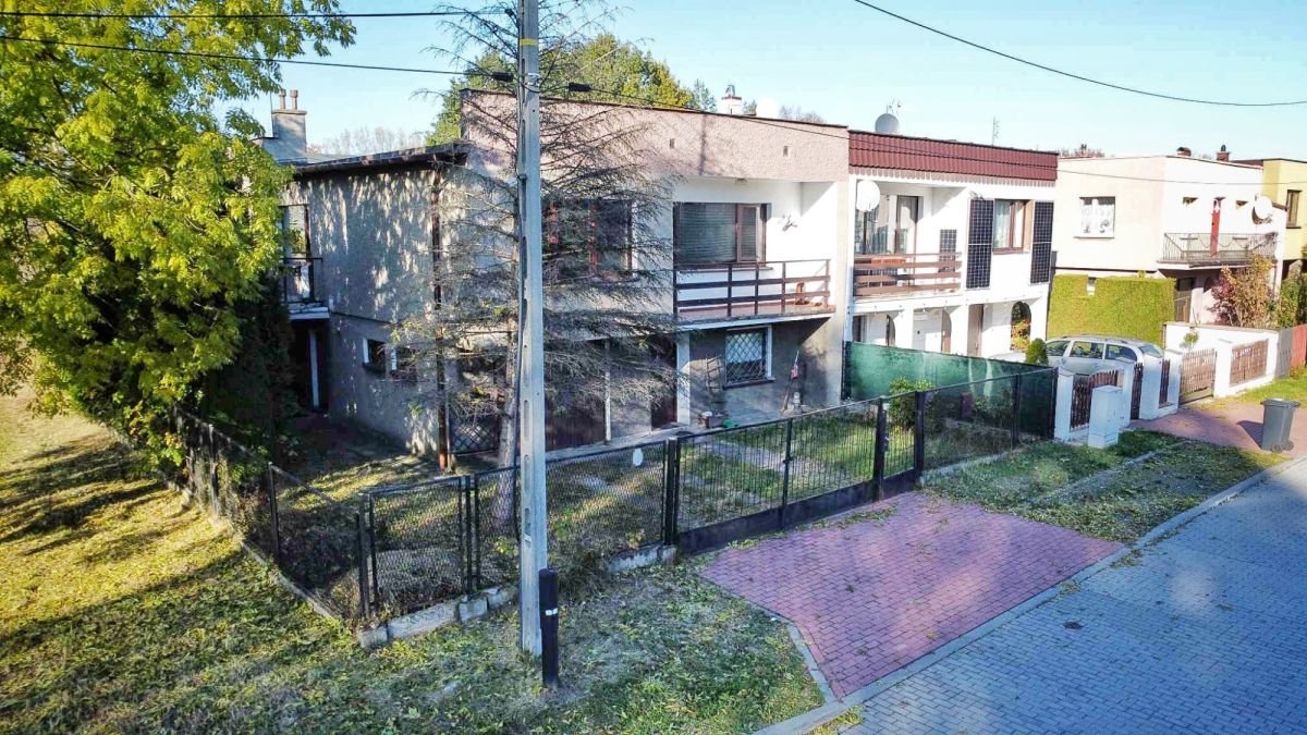 Dom do remontu z garażem, 149 m2, Dąbrówka Mała Katowice, Dąbrówka Mała, Józefa Biniszkiewicza  149m2 Foto 1