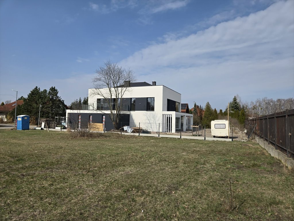 Nowy dom 291m² na osiedlu Bratek, z ogrzewaniem podłogowym Konstancin-Jeziorna, zaleśna  291m2 Foto 1