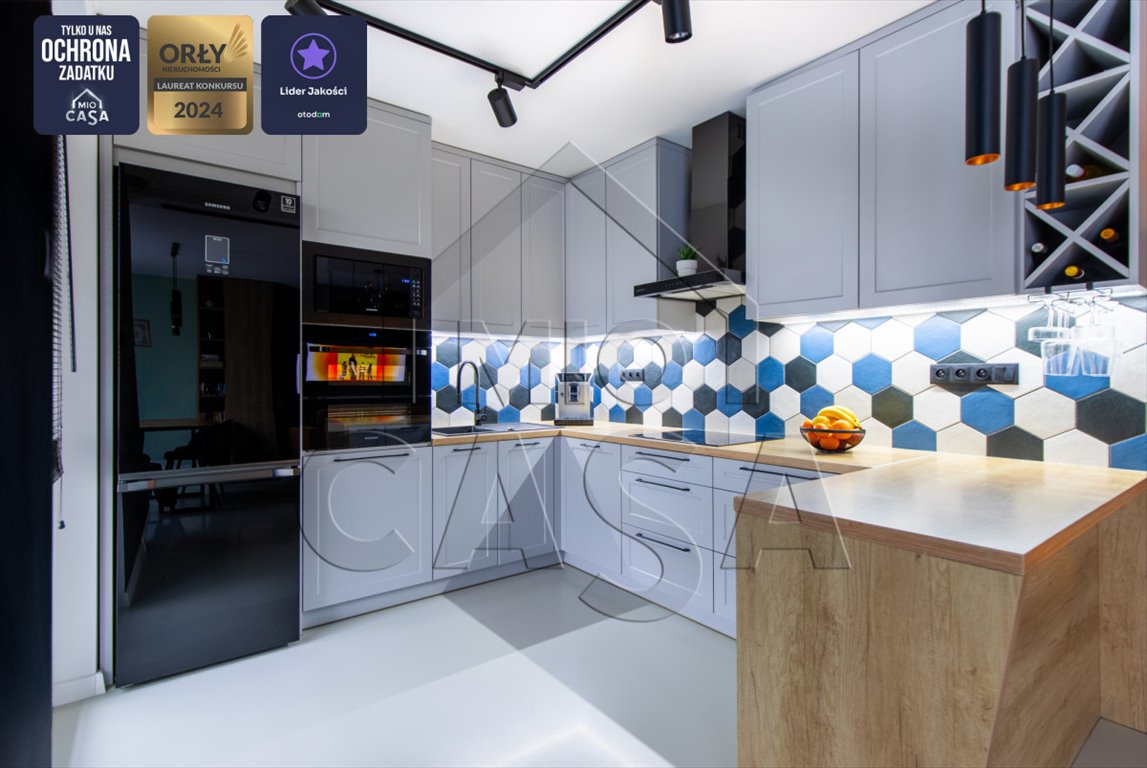 Mieszkanie czteropokojowe  na sprzedaż Pogórze, Aragońska  80m2 Foto 1