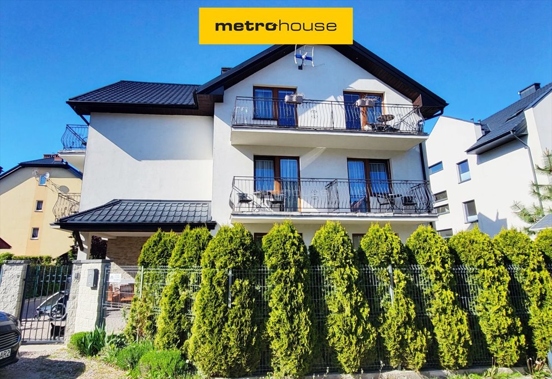 Nadmorski pensjonat w Karwi z 7 pokojami i apartamentami Karwia, Konwalii  329m2 Foto 1