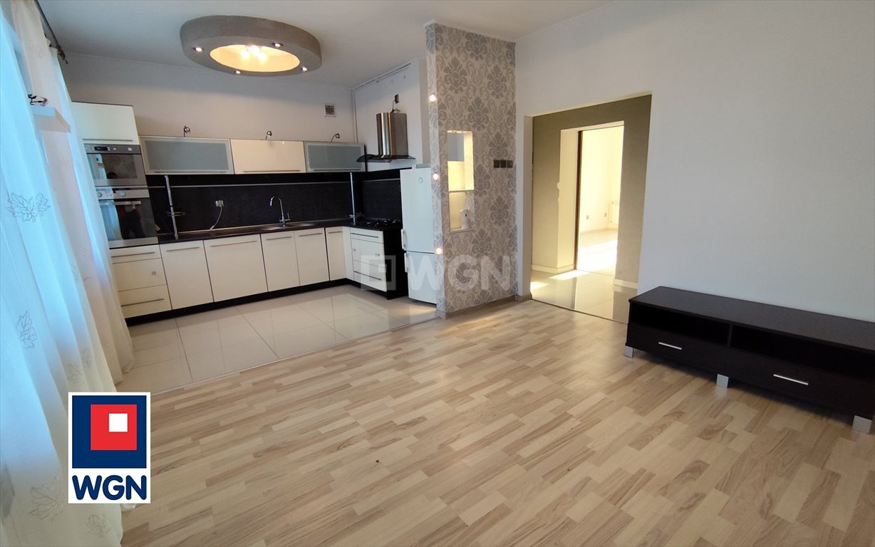 Mieszkanie dwupokojowe na wynajem Radomsko, Wyszyńskiego  46m2 Foto 1