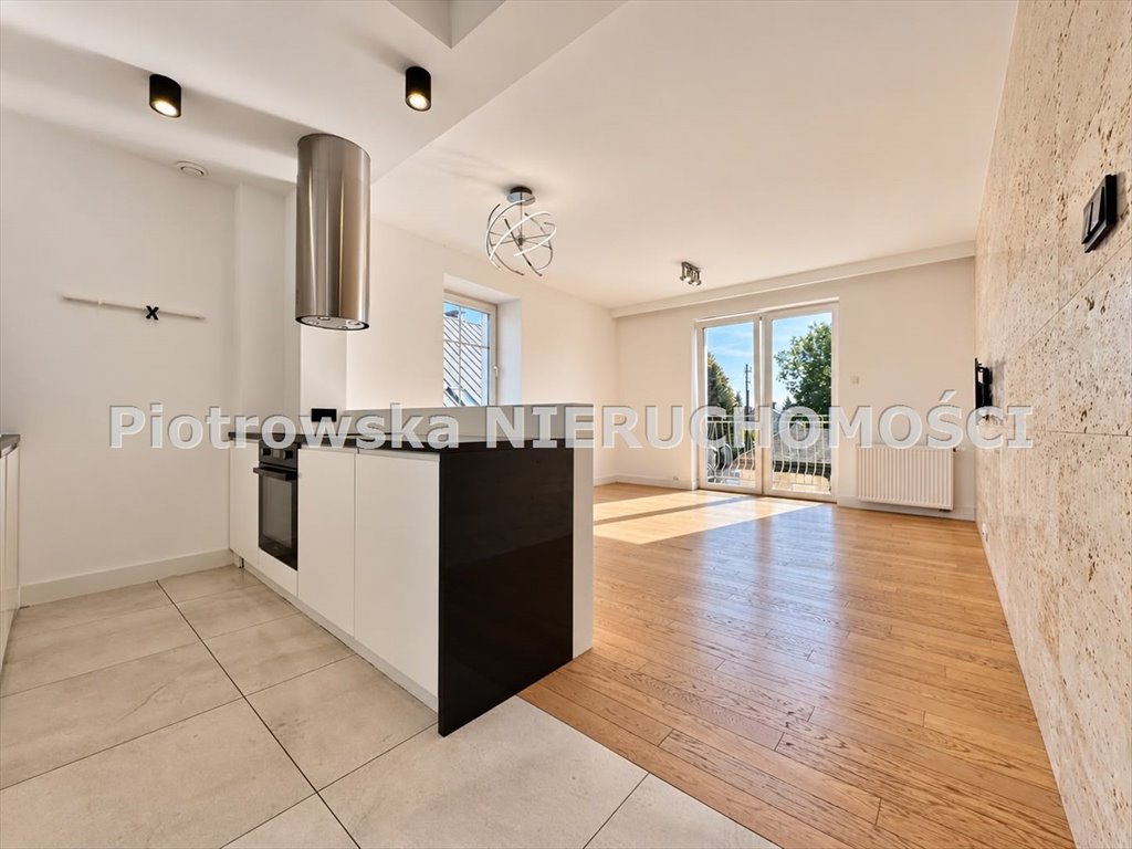 Eleganckie 53 m² z balkonem - projekt architekta w Sieradzu Sieradz  53m2 Foto 1