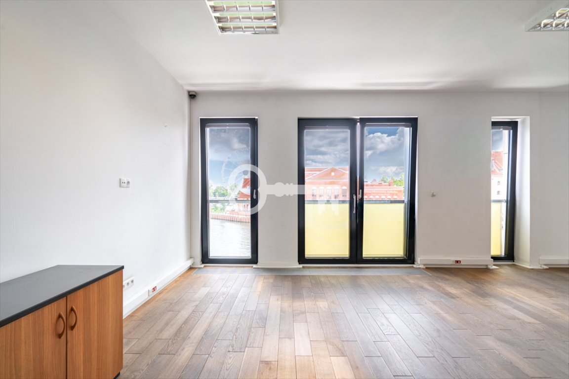 Na wynajem przestronne mieszkanie 76 m² z widokiem na Motławę Gdańsk, Śródmieście, Targ Rybny  76m2 Foto 1