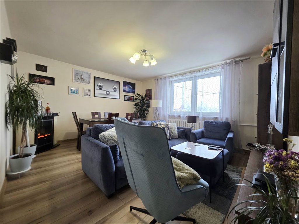 Dom z garażem i działką 10 ar w Trzcianie Trzciana  194m2 Foto 1