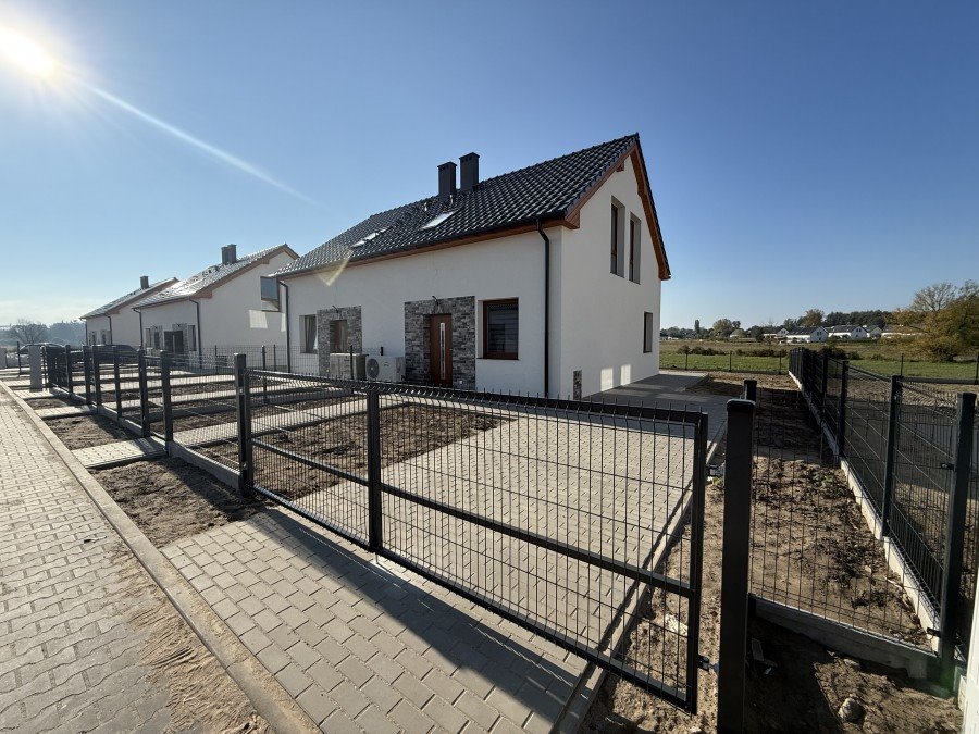 Nowoczesny segment 80 m² z ogródkiem, blisko jeziora Morzyczyn  80m2 Foto 1