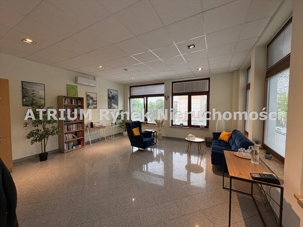 Lokal użytkowy 36 m² w Piotrkowie (centrum, nowoczesny budynek) Piotrków Trybunalski, Centrum  36m2 Foto 1